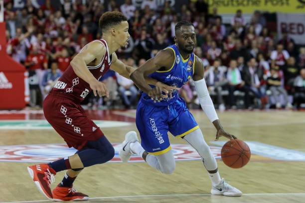 与尤文图斯 与尤文图斯